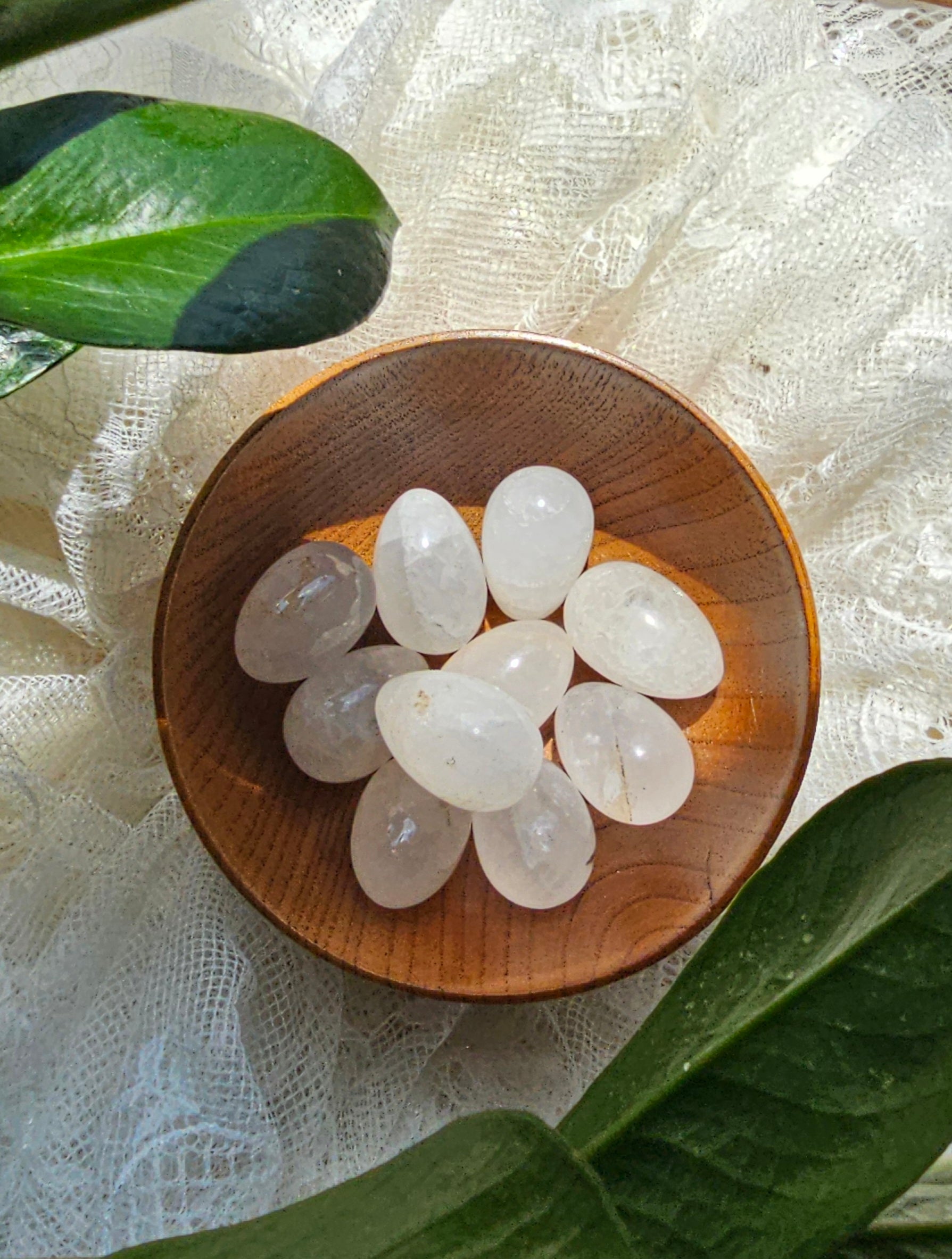 Quartz Mini Egg piled in a bowl